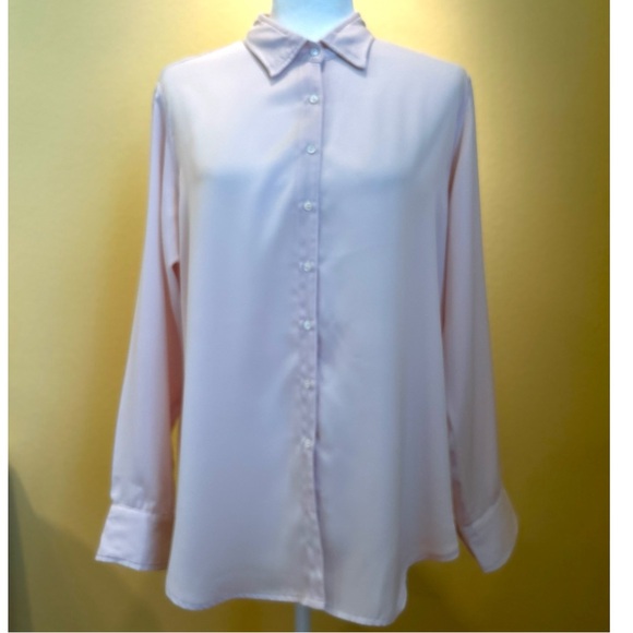 Xirena Blush Pink Long Sleeve Button Down Top Shirt Casual Career Size Small - Picture 1 of 16